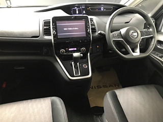 NISSAN SERENA 2017
