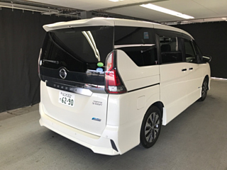 NISSAN SERENA 2017