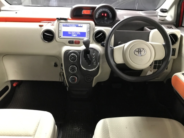 TOYOTA PORTE 2013