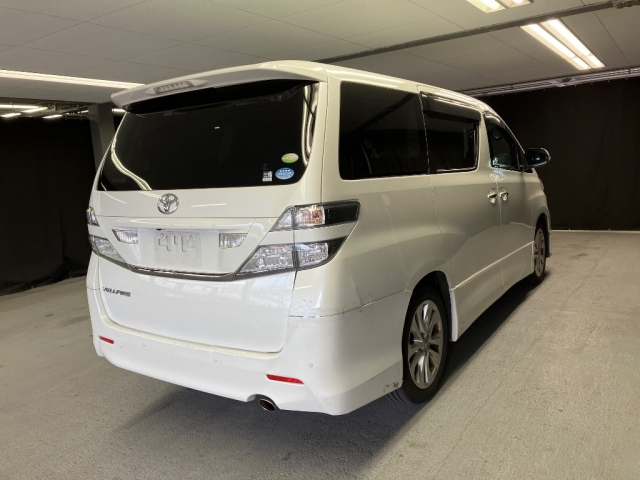 TOYOTA VELLFIRE 2009