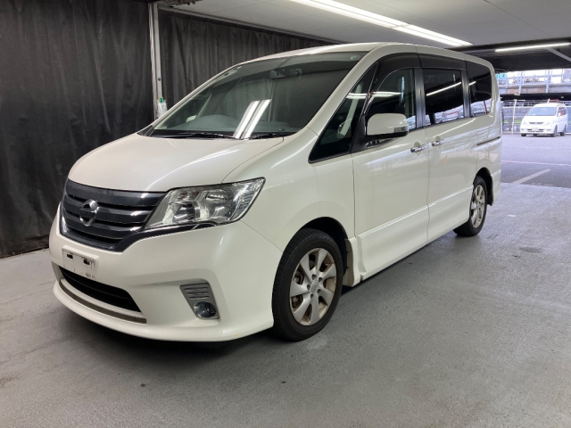 NISSAN SERENA 2011