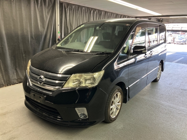 NISSAN SERENA 2011