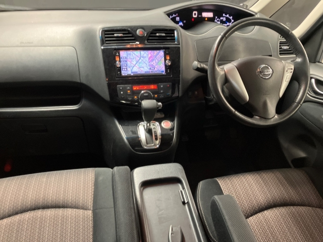 NISSAN SERENA 2014