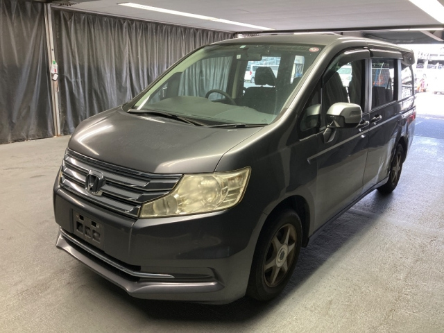 HONDA STEP WAGON 2014