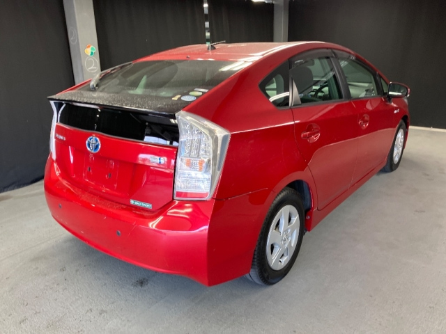 TOYOTA PRIUS 2011