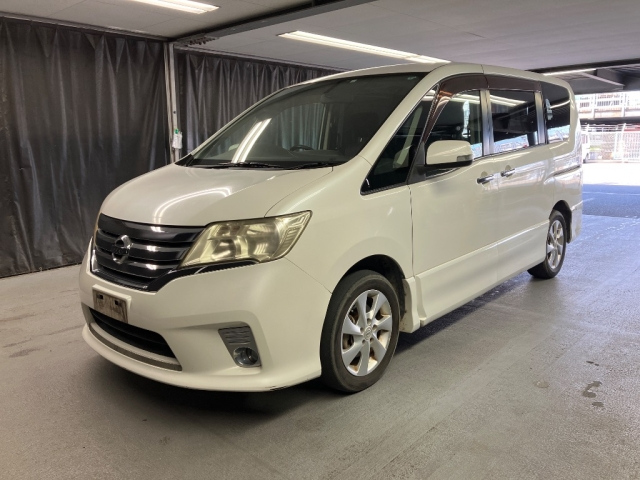 NISSAN SERENA 2011
