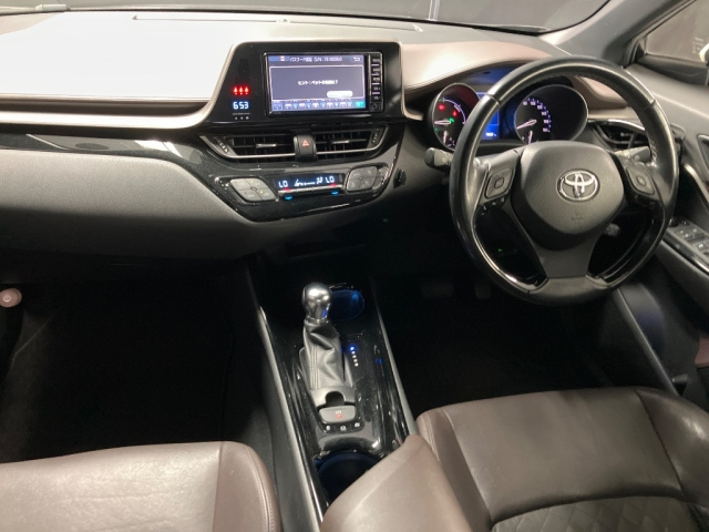 TOYOTA C-HR 2017