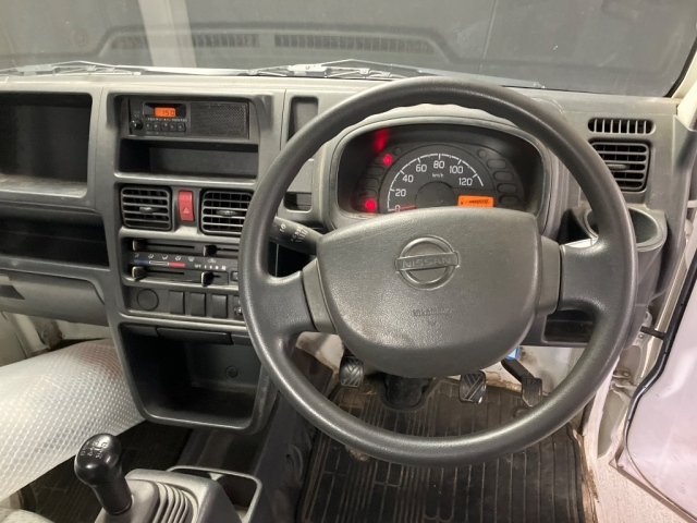 NISSAN CLIPPER TRUCK 2017
