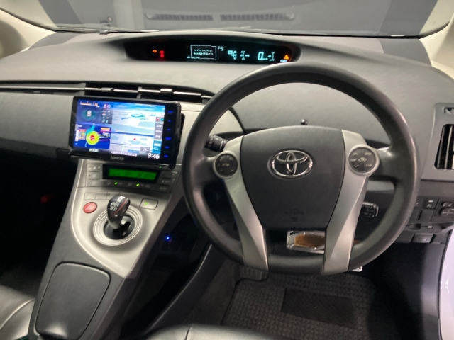 TOYOTA PRIUS 2012