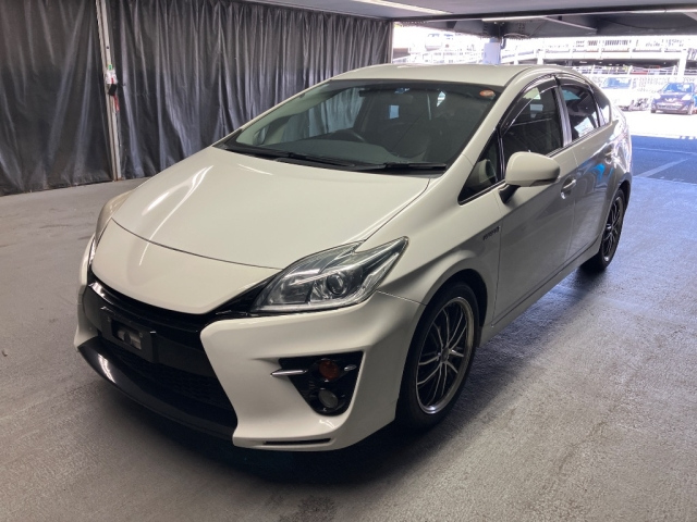 TOYOTA PRIUS 2012