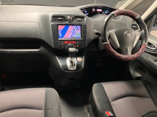 NISSAN SERENA 2013
