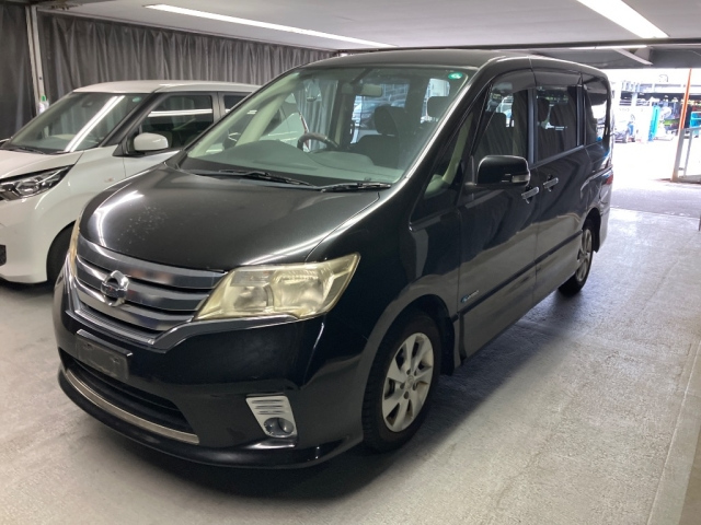NISSAN SERENA 2013