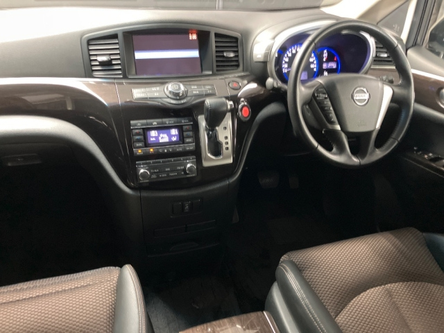 NISSAN ELGRAND 2011