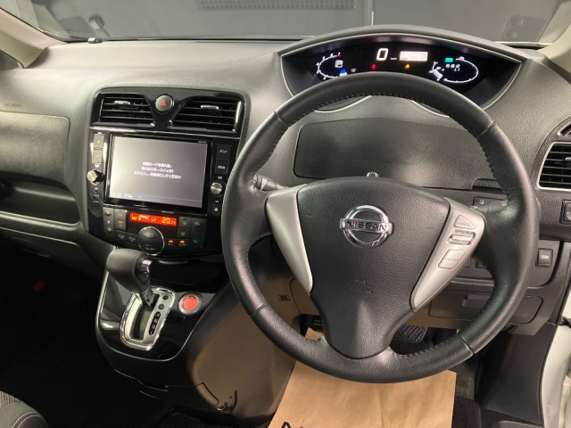 NISSAN SERENA 2014