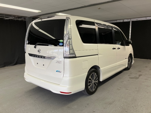 NISSAN SERENA 2014