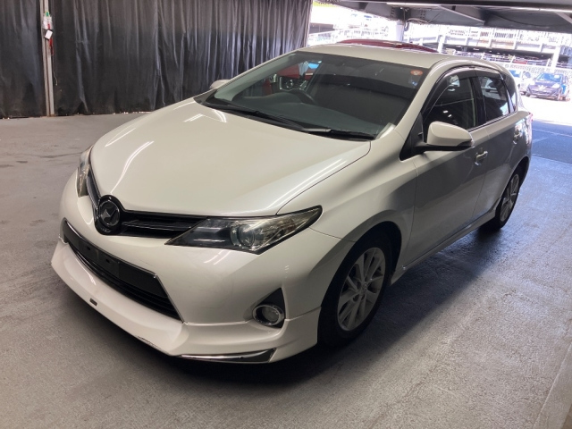 TOYOTA AURIS 2014