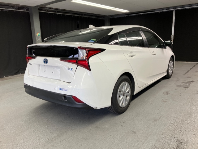 TOYOTA PRIUS 2020
