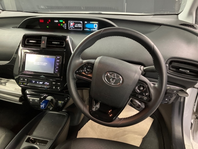 TOYOTA PRIUS 2020