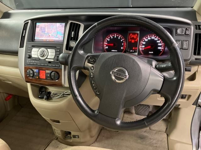 NISSAN SERENA 2008