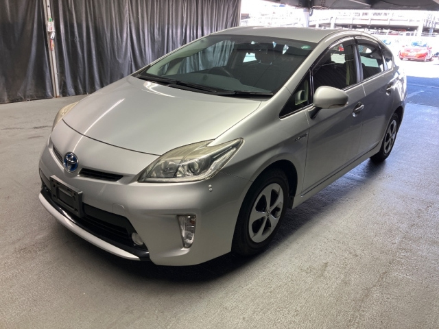 TOYOTA PRIUS 2012