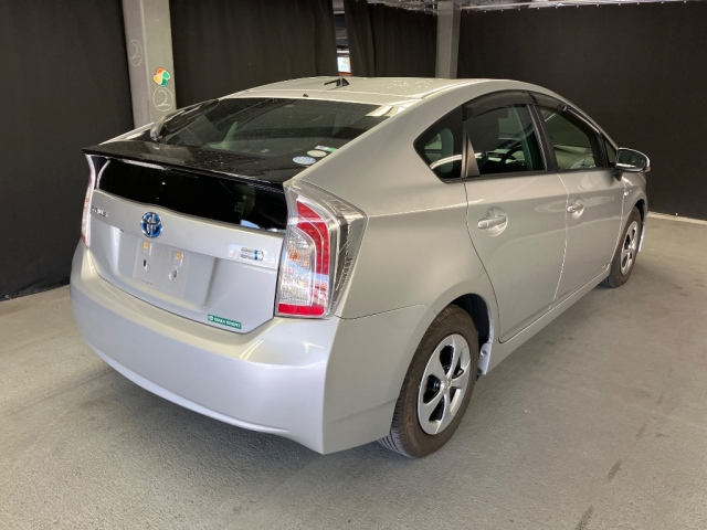 TOYOTA PRIUS 2012
