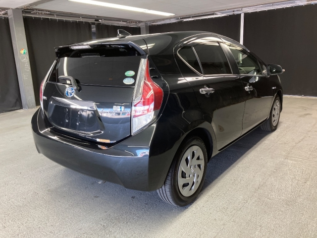 TOYOTA AQUA 2016
