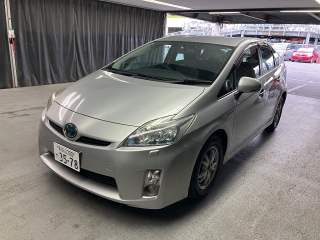 TOYOTA PRIUS 2011