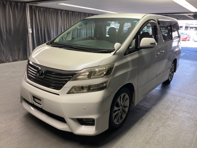 TOYOTA VELLFIRE 2010