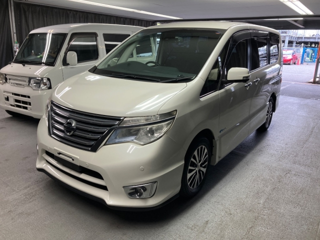NISSAN SERENA 2014