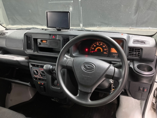 DAIHATSU HIJET VAN 2019