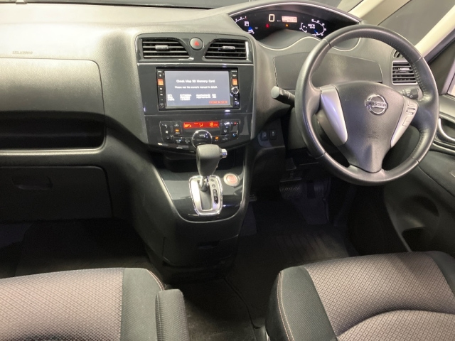 NISSAN SERENA 2012
