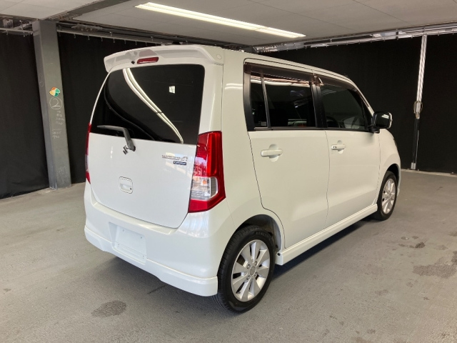 SUZUKI WAGON R 2011