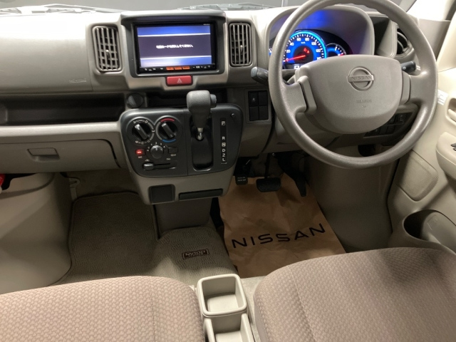 NISSAN CLIPPER VAN 2015