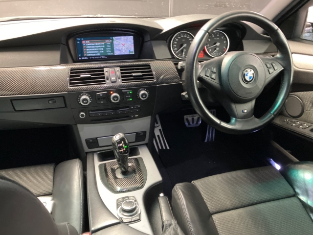 BMW 5 SERIES 2009