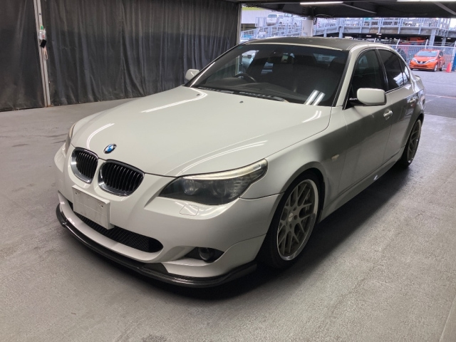 BMW 5 SERIES 2009