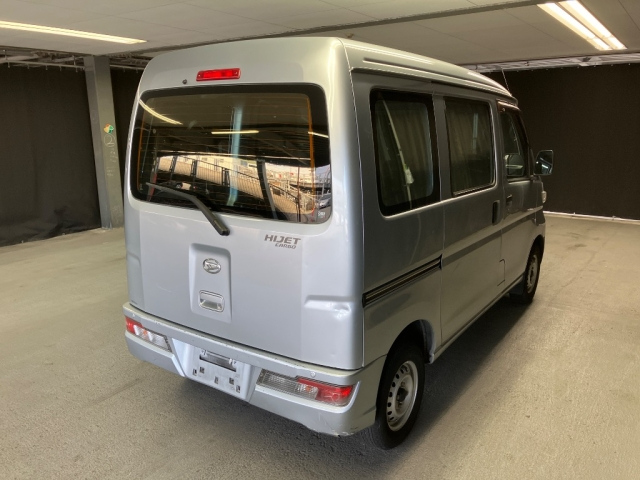 DAIHATSU HIJET VAN 2019