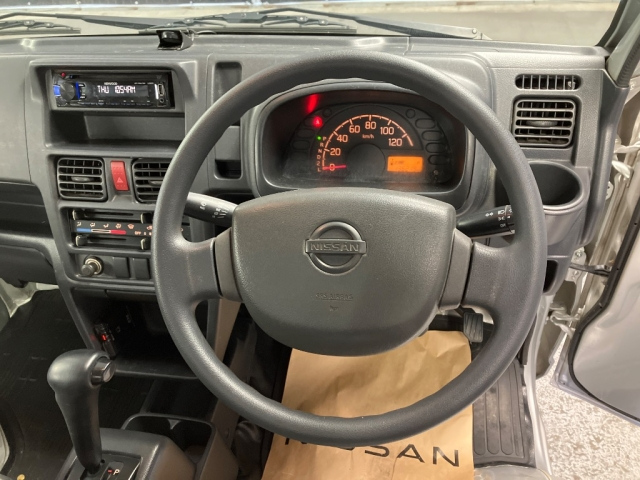 NISSAN CLIPPER TRUCK 2017