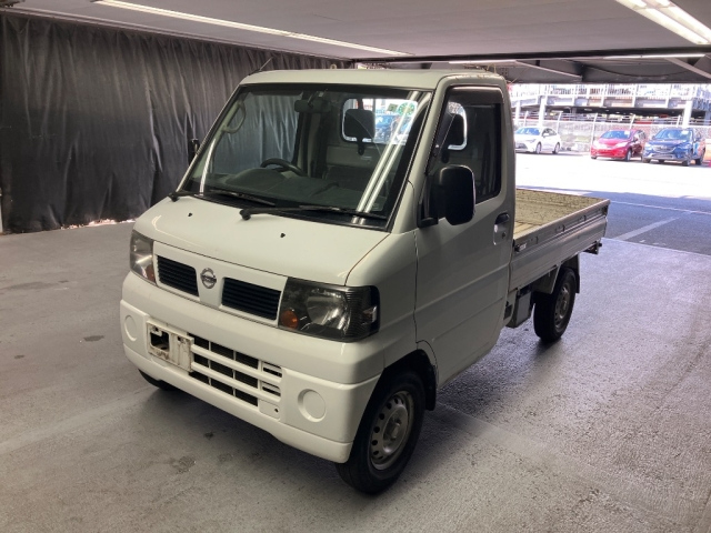 NISSAN CLIPPER TRUCK 2010