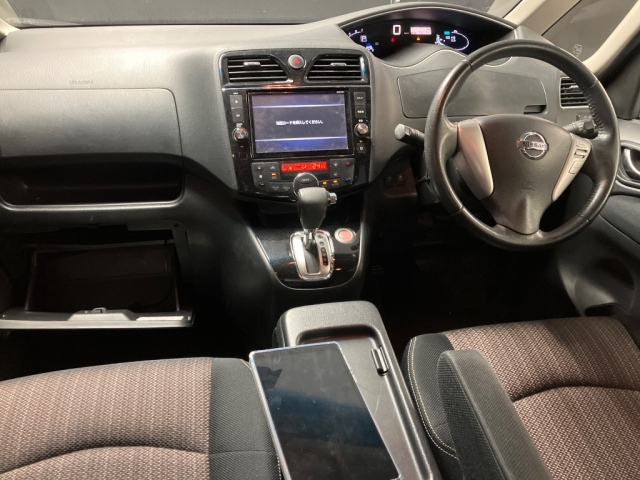NISSAN SERENA 2014