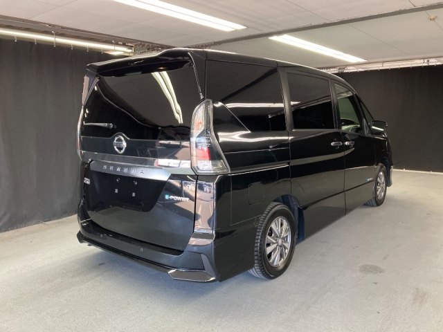 NISSAN SERENA 2019