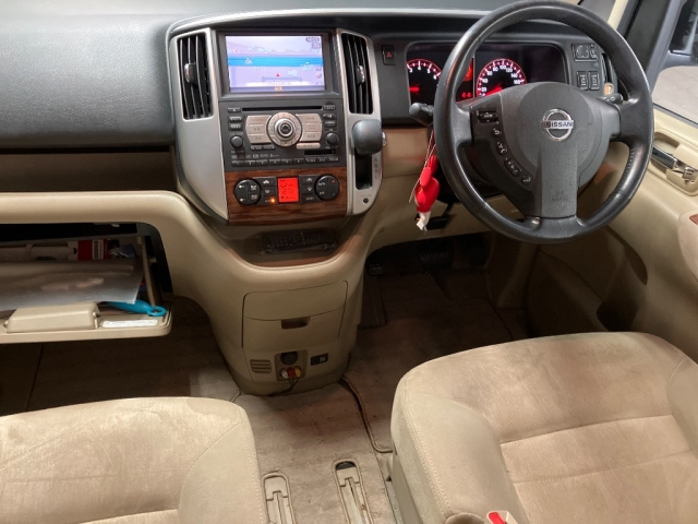NISSAN SERENA 2008