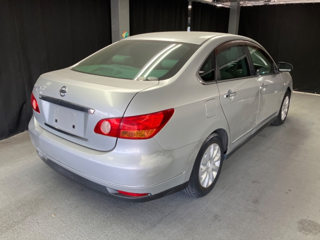 NISSAN SYLPHY 2011