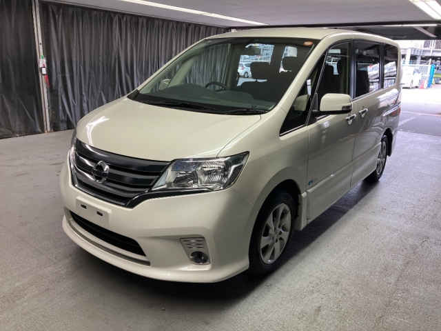 NISSAN SERENA 2013