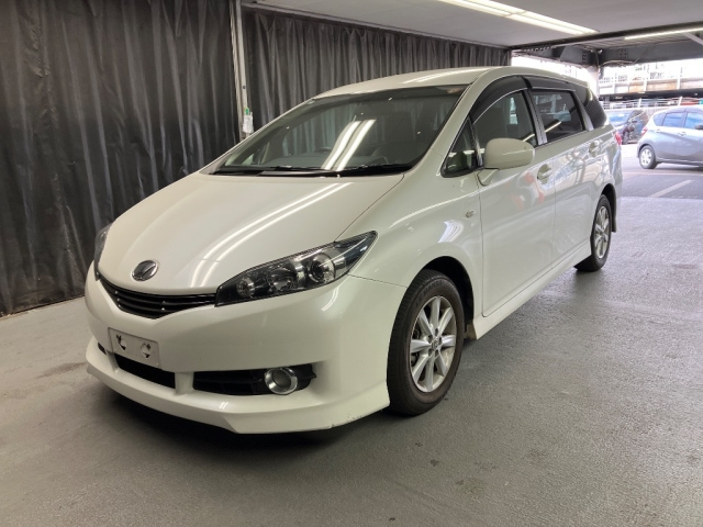 TOYOTA WISH 2009