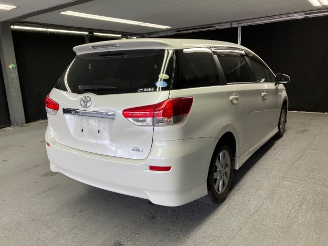 TOYOTA WISH 2009