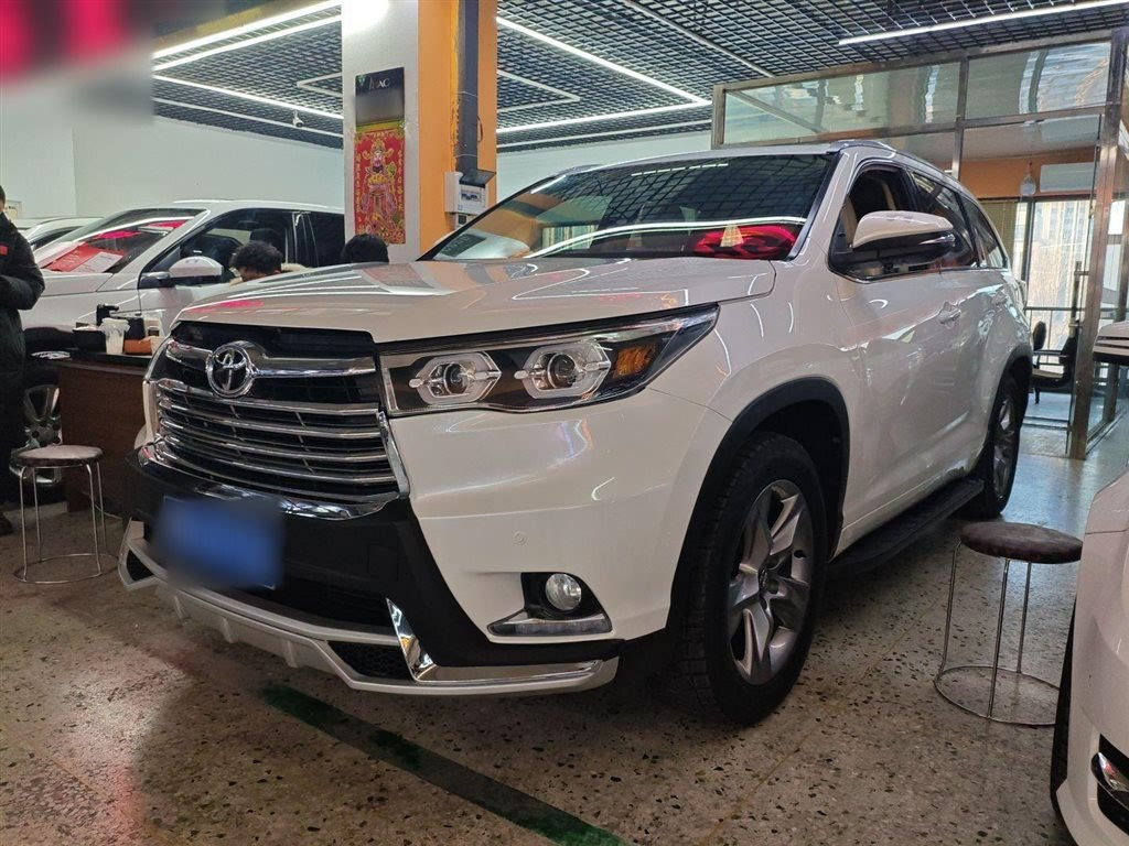 TOYOTA HIGHLANDER