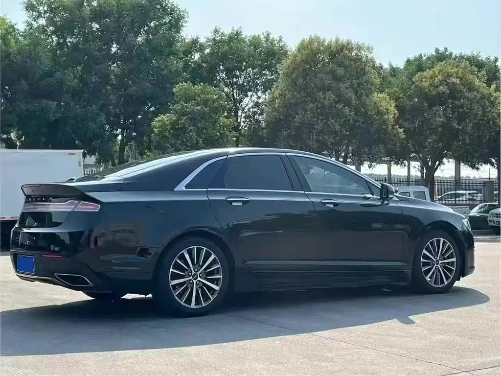 LINCOLN MKZ 2017