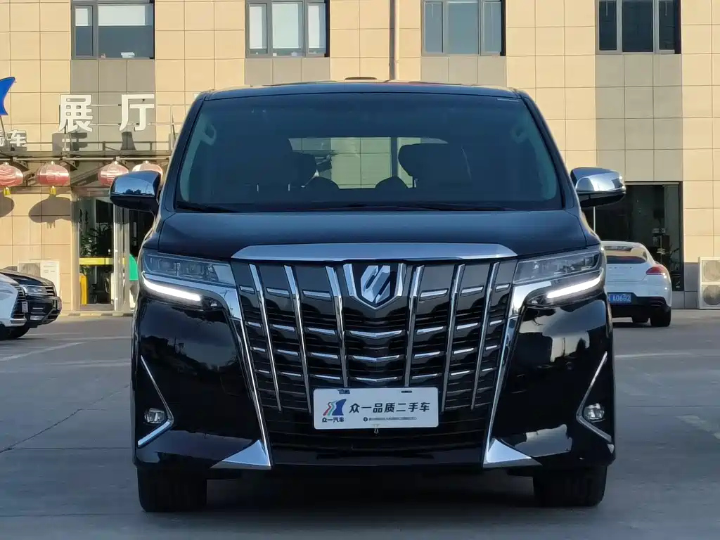 TOYOTA ALPHARD 2017