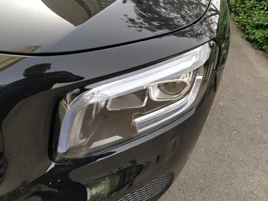 MERCEDES BENZ GLB 2022