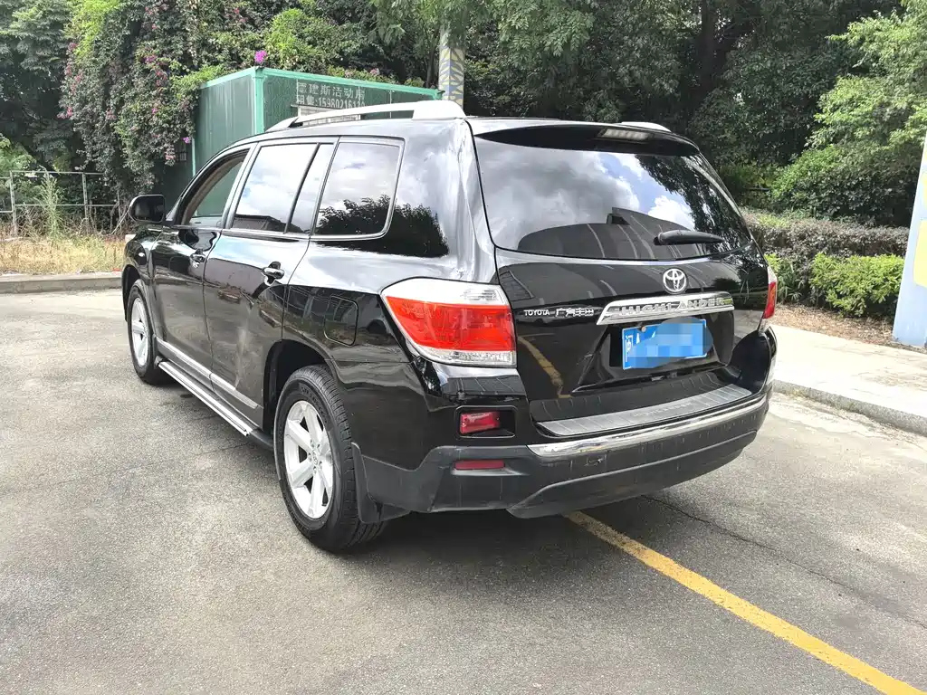 TOYOTA HIGHLANDER 2012